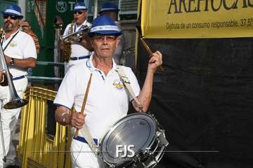 Lomo Magullo abraza la vida con la escultura homenaje a la Traída del Agua/Francisco Javier Santana y TA.
